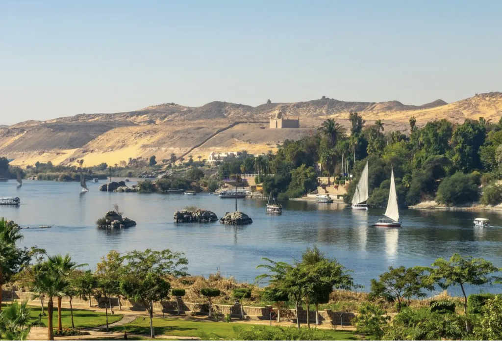 Nile River: Egypt (7 nights) AMAWaterways for Yellow Umbrella Travel