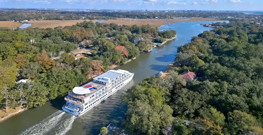 Photo showing how to find a low Columbia River cruise cost for an upscale river boat trip