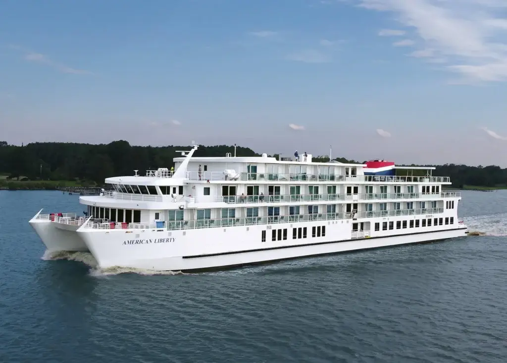 Photo-of-American-Liberty-catamaran-cruise-ship-sailing-on-open-river-waters