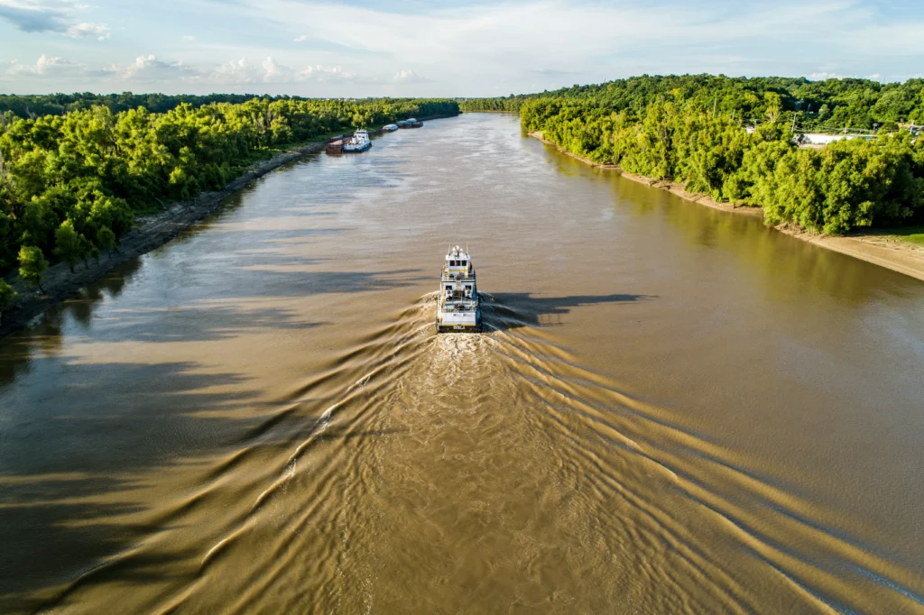 Photo showing what is the best river cruise in usa for seniors on the Mississippi River