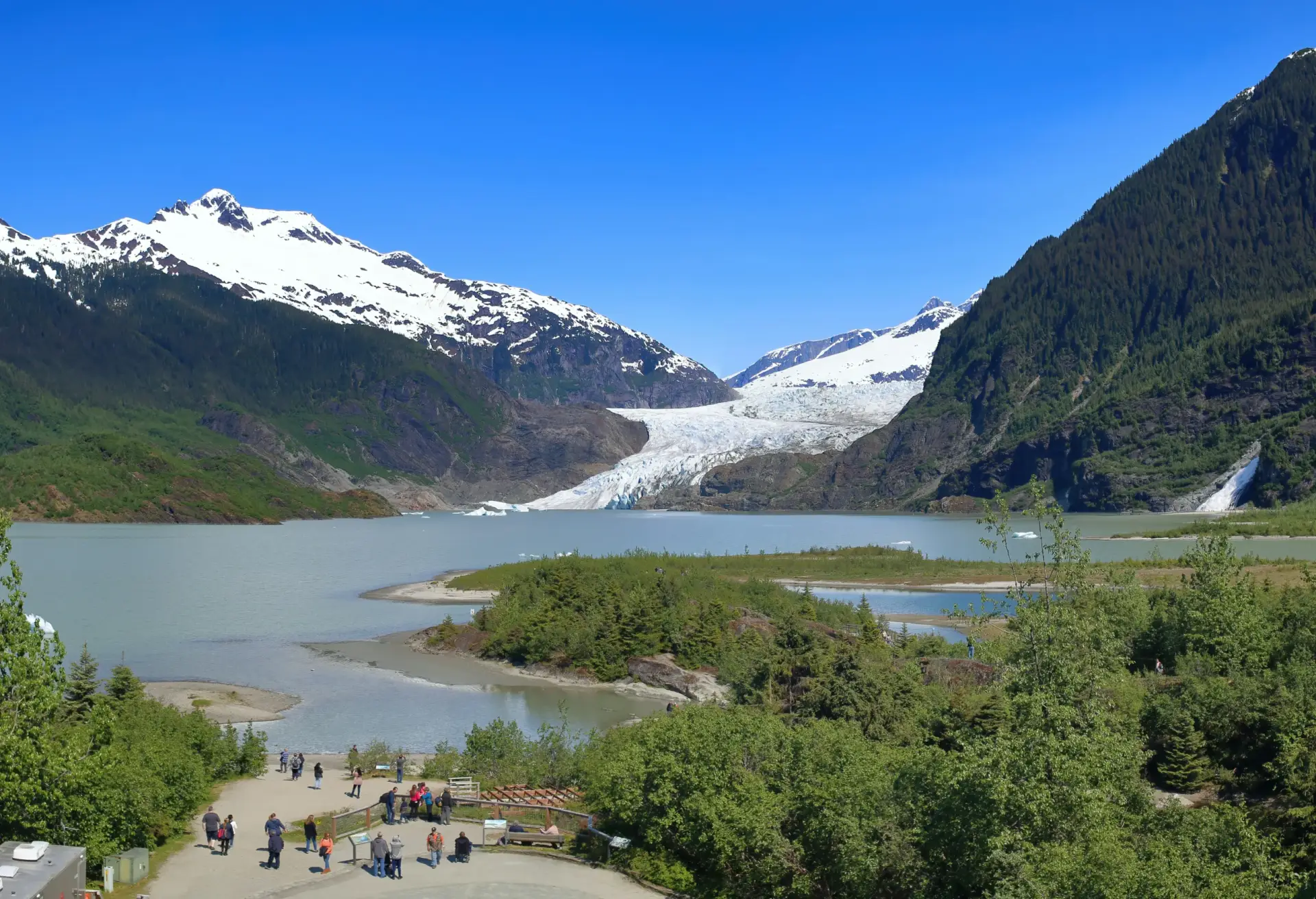 Photo Mendenhall glacier landscape featured in Alaska cruise packing guide