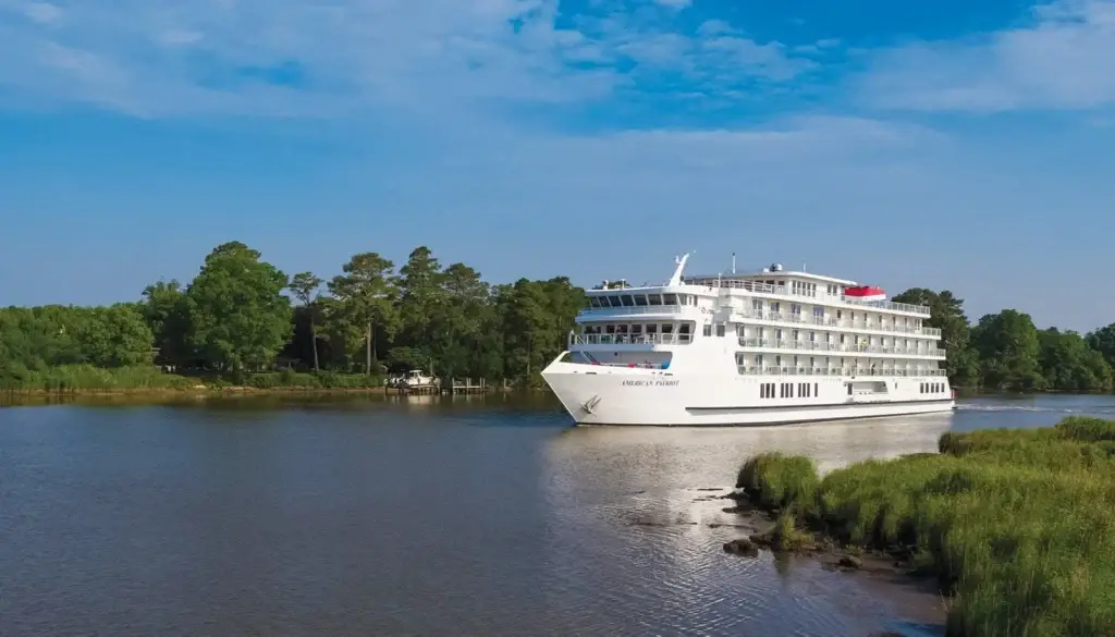 Photo of the American Patriot by American Cruise Lines sailing on river water